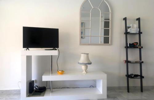 Oasis Méditerranéen Piscine & Parking Calme absolu - Photo 25