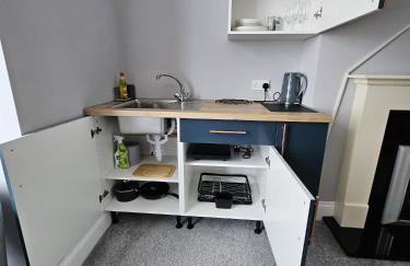 A-N-G Apartments - Parking EV 22kW by the Beach, Canoe Lake & South Parade Pier - Foto 16