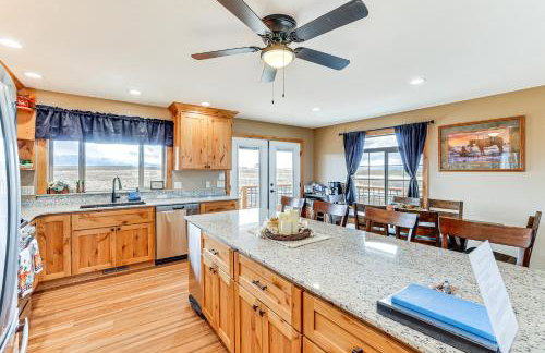 Wraparound Deck Newly Built Home in Grangeville! - Foto 9