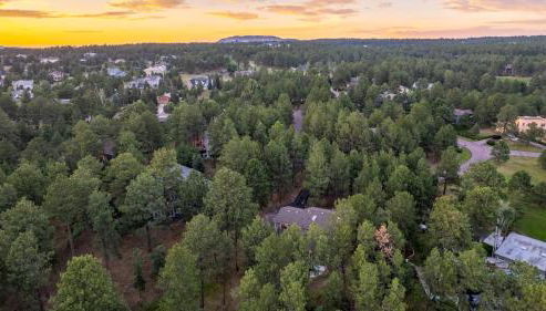 Spacious Comfort in Scenic Monument - Foto 2