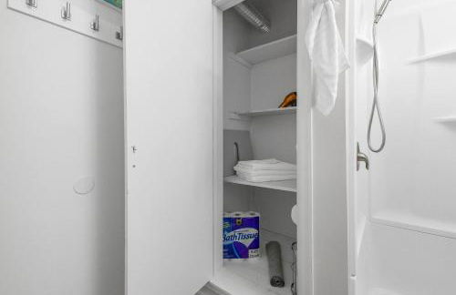 Modern Garden 1BR | Laundry + Pets OK | Quiet - Foto 12