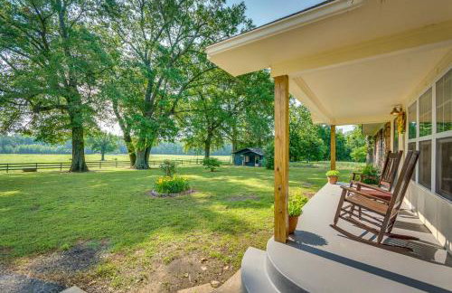 Delaware Vacation Rental Walk to Lake Dardanelle! - Foto 1