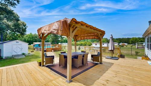 Renovated Retreat with Private Pool and Hot Tub - Foto 4