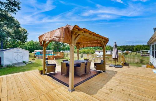 Renovated Retreat with Private Pool and Hot Tub - Photo 4