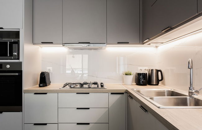 Celestial 3BR Apartment with Balcony - Foto 16