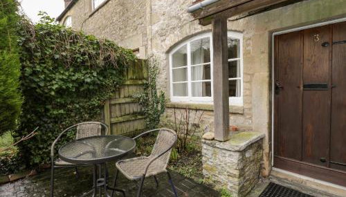 Field Cottage - Photo 2