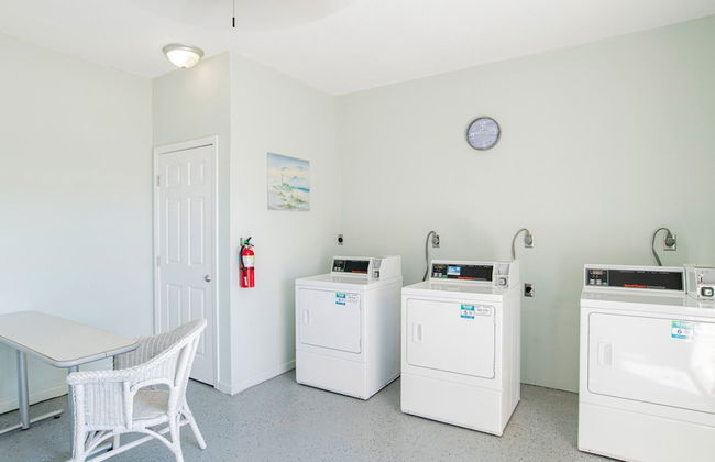 Sunset Harbor #2-204 - Latitude Adjustment - Foto 15