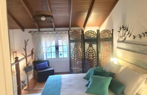 Cozy Blue House - Photo 1