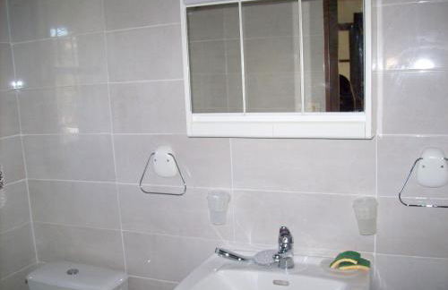 Charmante maison à Puy-l'Évêque avec jardin et balcon - Foto 14