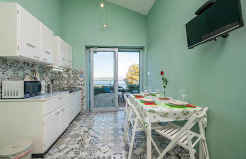 Gorgeous Apartment In Gondolici - Foto 6