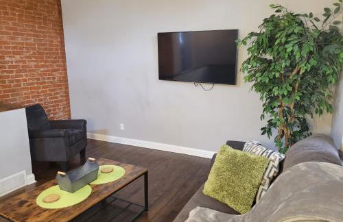 Fresh Modern Industrial split level - Foto 1