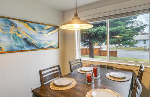 3 Mi to Coeur dAlene Lake! Cozy Mtn-Town Getaway - Foto 9