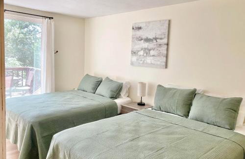 Waterfront 1-bedroom with deck - Foto 3