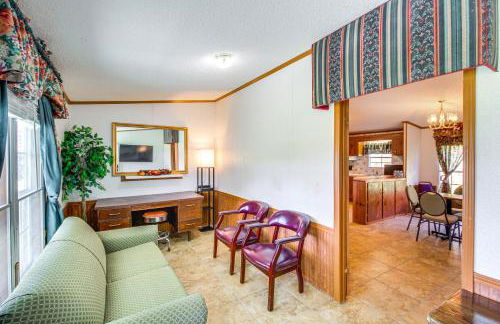 Valley View Lodge Rural Home in Bridgeport! - Foto 5