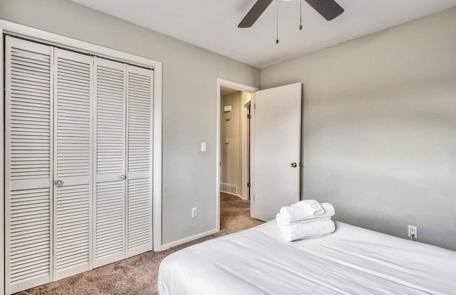 2brclose To Hiking & Garden of Godsbose Surround Sound Pet-friendly - Photo 4