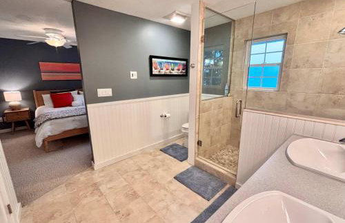 Spectacular Suttons Bay Stay - Game Room Kayaks Pizza Oven & More - Foto 72