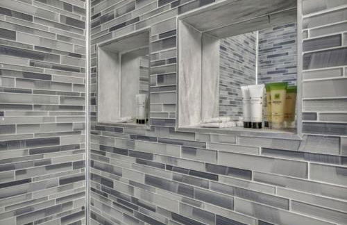 Swim and Relax In our Pool and Hot Tub and Recently Renovated - Foto 61