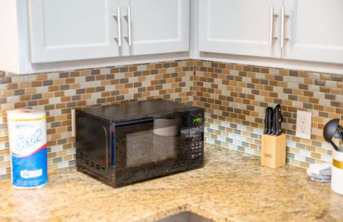 Fabulous King Size Bed in a Gated Neighborhood! - Foto 11