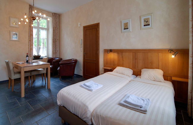 Cozy Studio in a 16th Century Castle - Photo 5