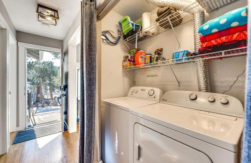 Steps to Estes Lake Mtn-View Hideaway with Hot Tub! - Foto 22