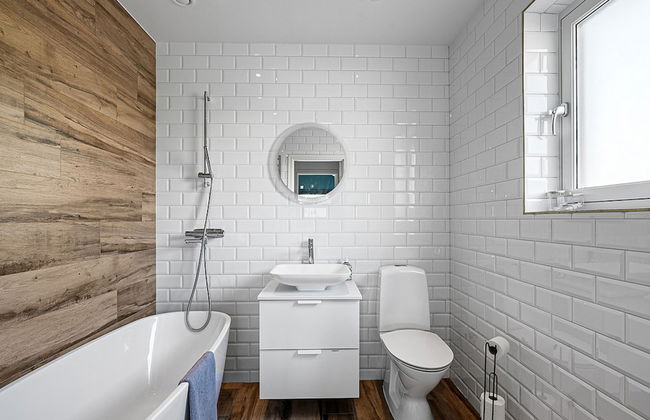 Modern Villa With Jacuzzi - Photo 23