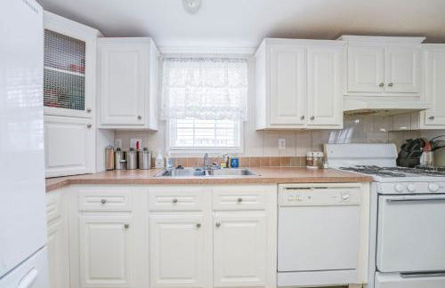 3 bed 2 bath with office room-with futon bed on Weiss Lake - with community ramp & dock - Photo 8