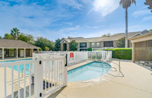 Snowbirds Welcome Foley Condo with Pool Access - Photo 26