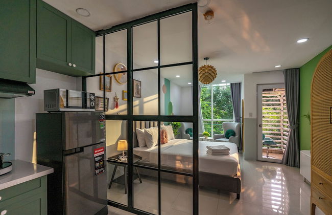 SAZI Church View Home - Free Nails/HairWash - Photo 49