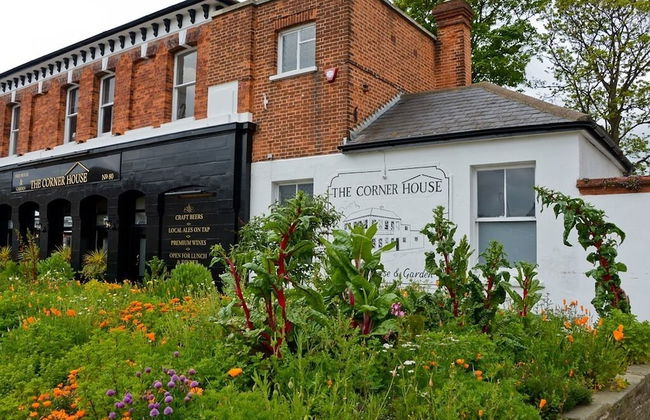 Corner House Apartment - Foto 17