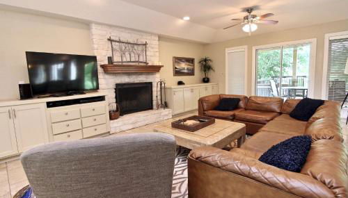 River Park Oasis - Photo 3