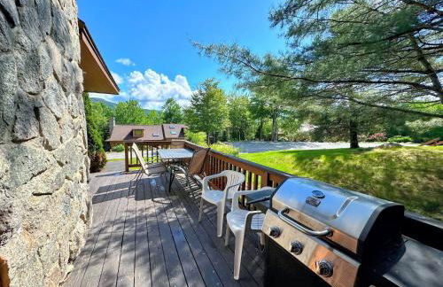 FC44 Renovated 3bed 3bath Forest Cottage AC views yard fast wifi Walk to skiing - Foto 5