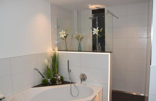 Top-Moderne und geräumige Ferienwohnung - Foto 10