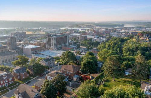 Dubuque's Front Porch, Historic Charmer, Walk Downtown - Foto 58