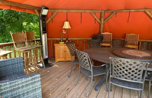 3 Bedroom Lodge Hotub pool in Horsley Surrey UK - Photo 67