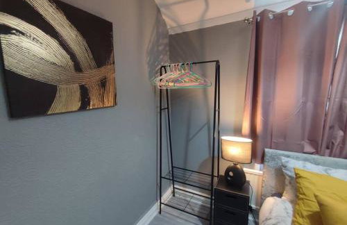 Sigma Crown - Free Street Parking - Foto 3