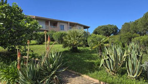 Charmant T3 avec Vue Panoramique sur la Mer, Terrasse, Piscine et à seulement 300m de la plage de la Roya - Foto 3, Garden view