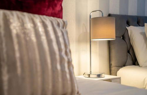 Charming Apartment In Andover Town Centre 55'' 4K Smart TV Netflix - Photo 17