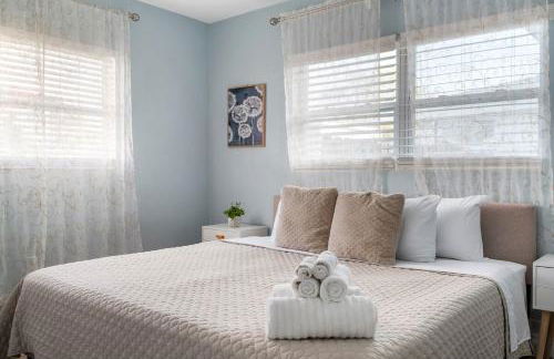 Luxury Home & Mins to Beach and Walk to Downtown - Foto 17