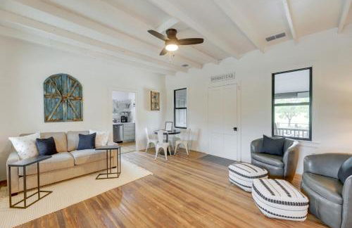 Sip, Fish and Relax Fireside Serene Schulenburg Gem - Foto 1