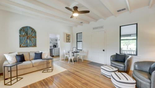 Sip, Fish and Relax Fireside Serene Schulenburg Gem - Foto 1