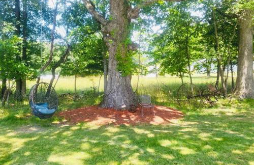 Rustic Barn Retreat w Hot Tub Game Room & FirePit - Foto 28