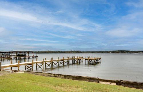 Lakefront House with Boat Ramp, Dock and Sunset Views! - Foto 21