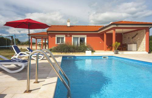 Detached Villa With Pool and Large Garden in Quiet Area Near the Sea - Foto 14
