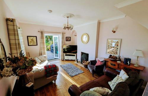 Cartref, 1860s family home. - Foto 34