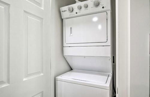 Cozy House with Private Yard, Close to Downtown - Foto 18