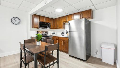 East 120 I Modern Refinished Apt Downtown I Gym - Foto 4