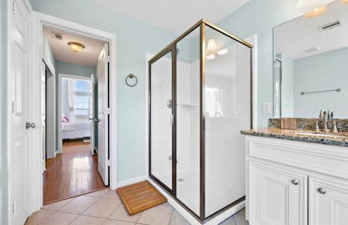 Stunning bayfront home with spacious deck and incredible Galveston Bay views - Foto 31