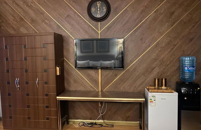 La Belva Court with Swimming Pool - Photo 3