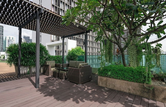 Beverly33 - Photo 31