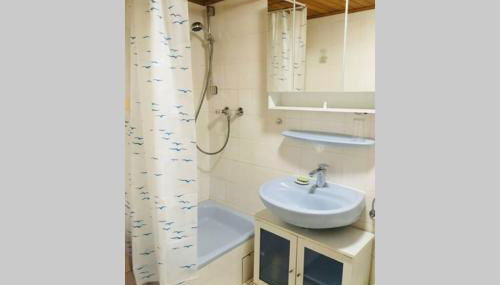 Biete ruhige Zwei-Zimmer Souterrain-Wohnung - Foto 2